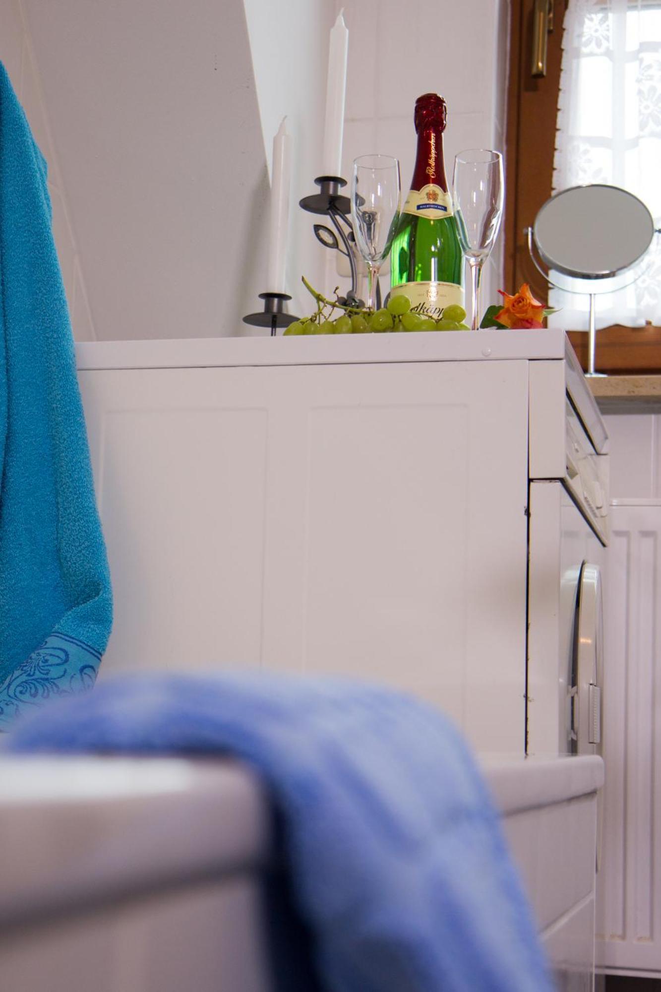 Ferienwohnung Am Sonnenhang ノイアルベンロイト エクステリア 写真